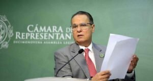 Representante Varela critica freno a investigación legislativa sobre centros de inspección