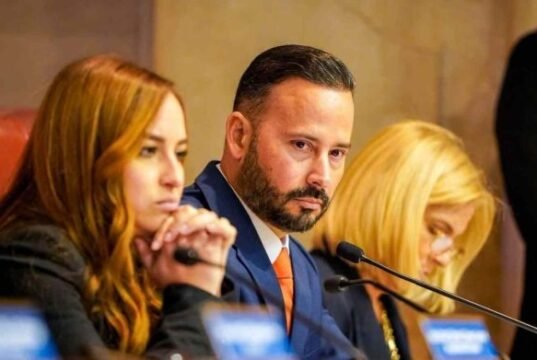 Presentan resolución para investigar extensión del contrato de Aerostar en el Luis Muñoz Marín