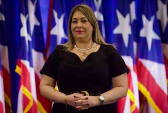 Suzanne Roig dice que cuestionamientos por viaje a España y contrato con SAMU rayan en persecución