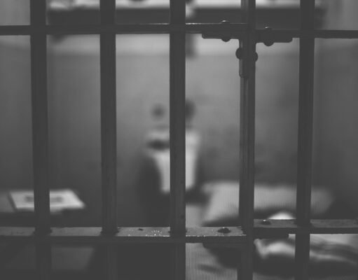 Federales acusan a hombre por intentar entrar opioides a MDC Guaynabo