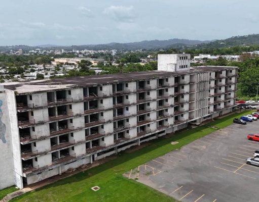 Mayagüez firma contrato a largo plazo de su centro médico