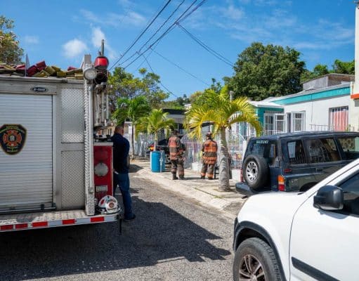 Hombre sufre quemaduras con explosión en cocina de la residencia