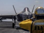 Trump amenaza disparar a barcos que coloquen minas en Ormuz