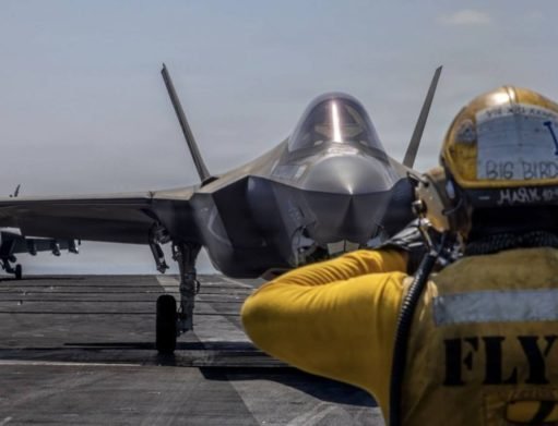 Trump amenaza disparar a barcos que coloquen minas en Ormuz