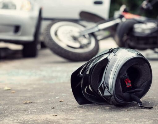 Hombre muere tras accidente de motora y conductor abandona la escena en Humacao