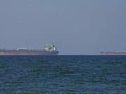 Irán restringe paso de petroleros en Ormuz tras escalada de ataques posteriores al «cese al fuego» en Medio Oriente