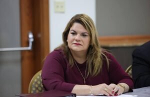 Gobernadora descarta crisis en su administración tras pugna entre ex funcionario y Domenech