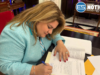 Gobernadora firma 5 leyes y veta 6 medidas