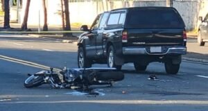 Mujer muere en accidente de motora frente a urbanización en Toa Alta