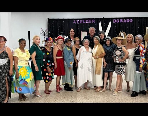Adultos mayores de Coamo se lucen en pasarela