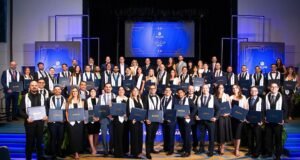 San Lucas gradúa 44 nuevos médicos especialistas y subespecialistas