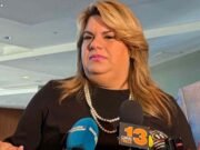 Gobernadora firma ley hipotecaria y veta medida sobre seguro obligatorio