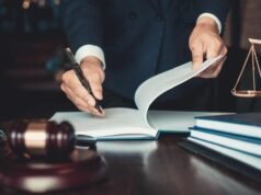 Acusan pareja por compras fraudulentas de 20 mil dólares con tarjetas hurtadas