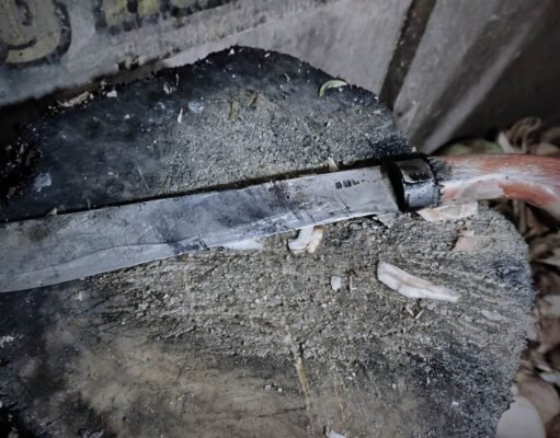 Agreden con bate y machete a un hombre