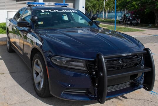 Tres armados despojan a conductor de auto en playa de Vega Baja