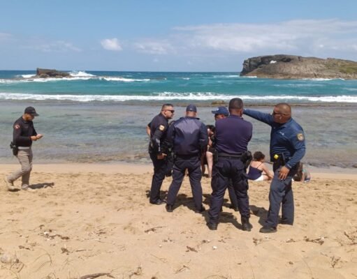 Tres hombres mueren arrastrados por las olas