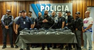 Cidra entrega uniformes a 10 ‘vigilantes municipales’ adscritos a la Policía Municipal