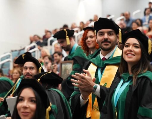 Escuela de Medicina de Ponce gradúa 433 profesionales de la salud