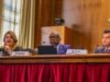 «Los escándalos del Gobierno nos debilitan en Washington»