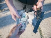 Turista pierde Rolex, tenis y $1,200 en asalto en San Juan
