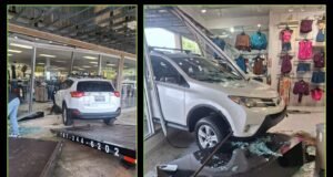 Conductora choca contra escaparate y entra a la tienda en su guagua