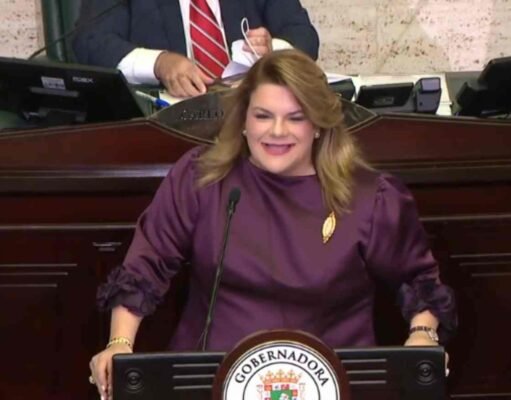Gobernadora conmemora los 250 años de Estados Unidos con llamado a la estadidad
