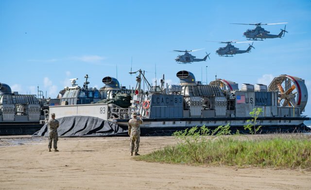 militares soldados