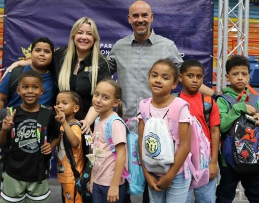 ODSEC beneficia a más de 400 familias en feria “Back to School” celebrada en Fajardo
