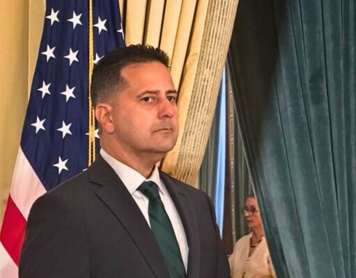 Francisco Quiñones sale de Corrección y entra Julie Gómez