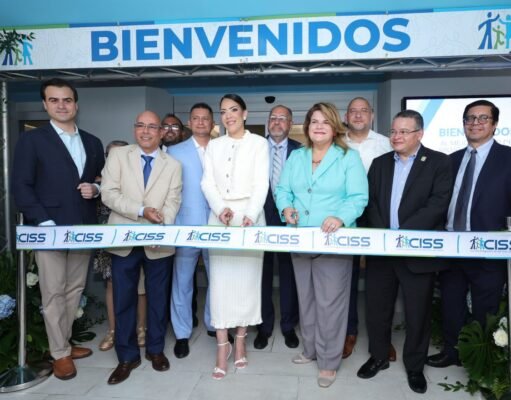 CISS inaugura nuevo centro de salud en Isabela