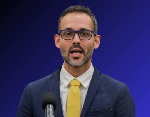 Vivienda nombra en destaque a renunciante de OGPe
