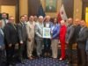 Asociación de Alcaldes fortalece lazos con Washington durante reunión con la alcaldesa
