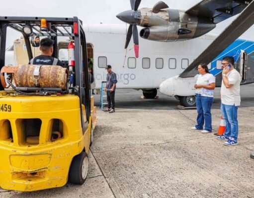 Puerto Rico envía nuevo cargamento de ayuda humanitaria a Venezuela y coordina más vuelos