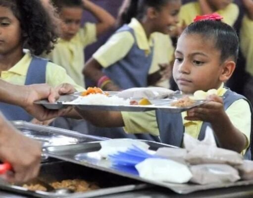 Presentan resolución para conocer manejo de excedentes de alimentos en escuelas