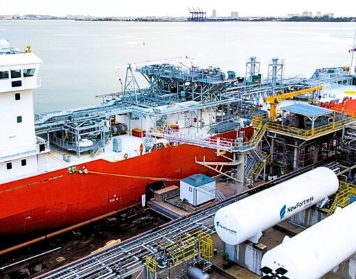 New Fortress Energy reduce deuda en 91% y mantiene operaciones en Puerto Rico