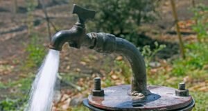 Agencias alertan de venta de agua de pozo ilegal