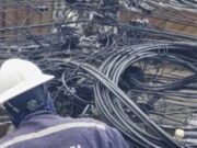Hurtan 700 pies de cables de Claro en Barceloneta