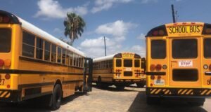 Porteadores escolares evalúan no dar servicio por falta de pago