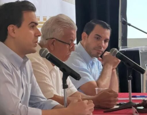 Alcaldes respaldan propuestas de Pablo José Hernández para atender crisis de agua en Puerto Rico