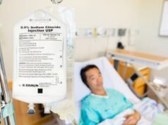 Retiran tres lotes de solución intravenosa que se utiliza para hidratación