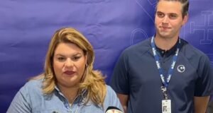Gobernadora mantiene en funciones a subsecretario del DDEC durante investigación del FEI
