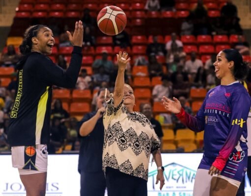 Monarcas dedican su temporada a Ángela Hernández