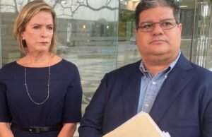 Viuda de Hernández Colón pide a CEE reactivar querella por endoso falso