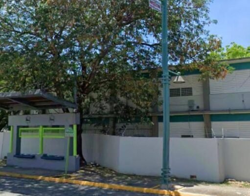 Cierran plantel en Ponce por riesgo de infraestructura