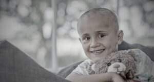 Llamado a prestar atención a síntomas de cáncer infantil