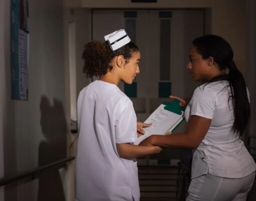 Salud avala medida que establecería cantidad paciente por enfermera