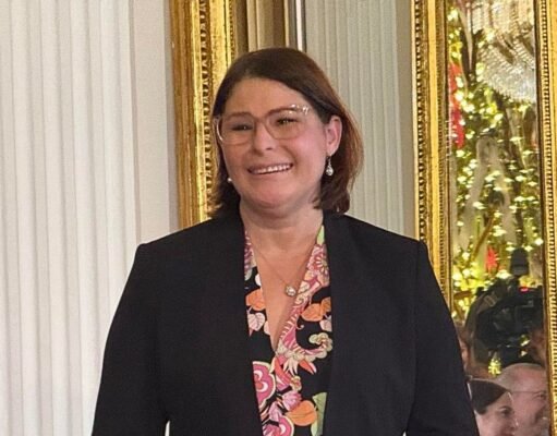 Renuncia directora ejecutiva de la AEE en medio de controversia por Power Expectations