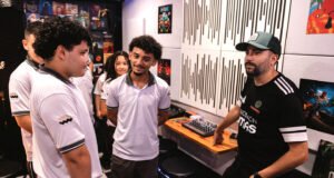 Academia Móvil visita Coamo