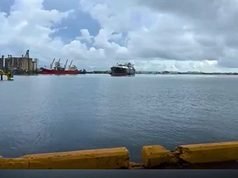 Gobierno evalúa recuperar costo de utilizar el diésel de la Central San Juan por la demora de la barcaza