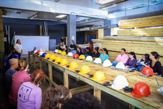 San Juan ofrece programa que capacita y brinda autonomía a las mujeres